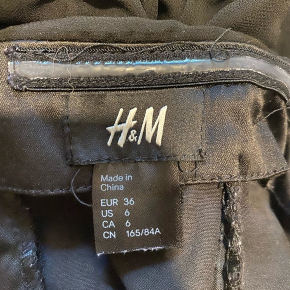 H&M mini ruched strapless dress - Picture 3 of 3